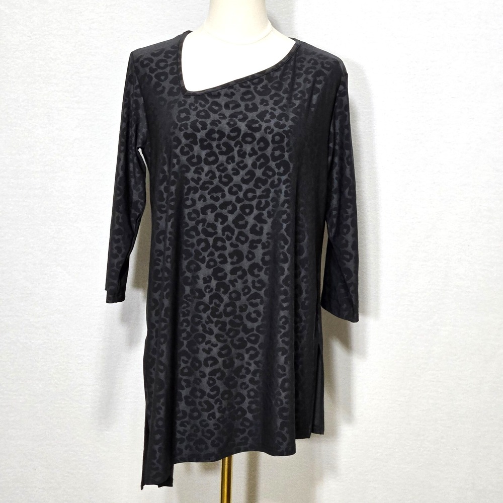 Sympli Angle Tunic Womens Size 10 Black Embossed Jersey Graphite Animal Emboss
